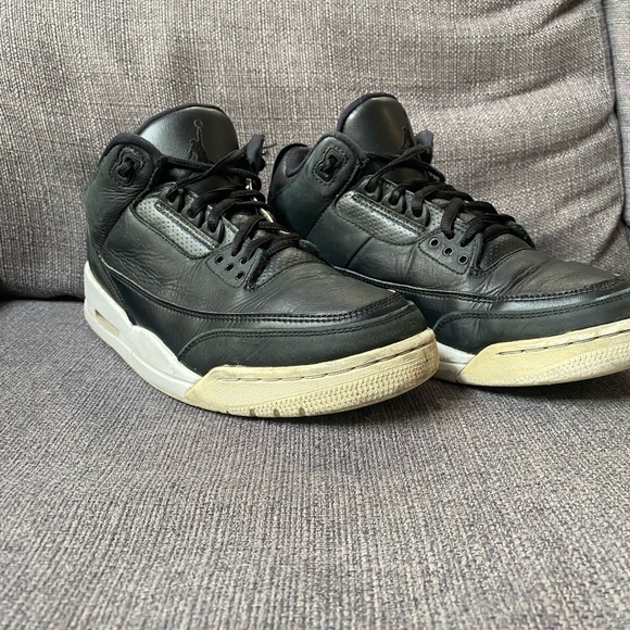 Jordan 3 Cyber Monday Men’s Size 8 - Picture 2 of 6